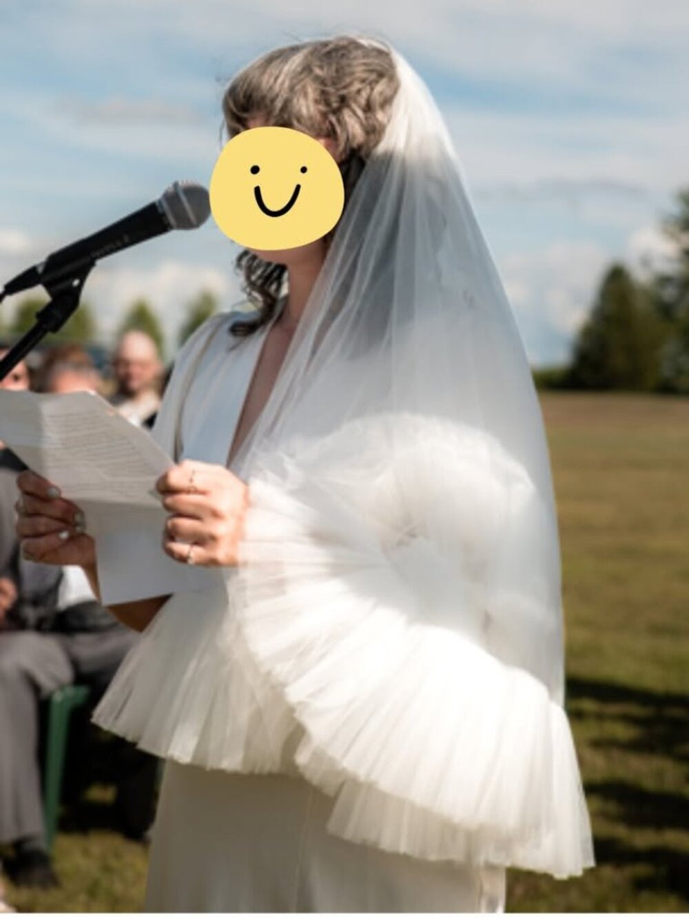Ruffled wedding veil